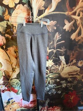 BUFFBUNNY size M Dream Heather gray leggings in EUC